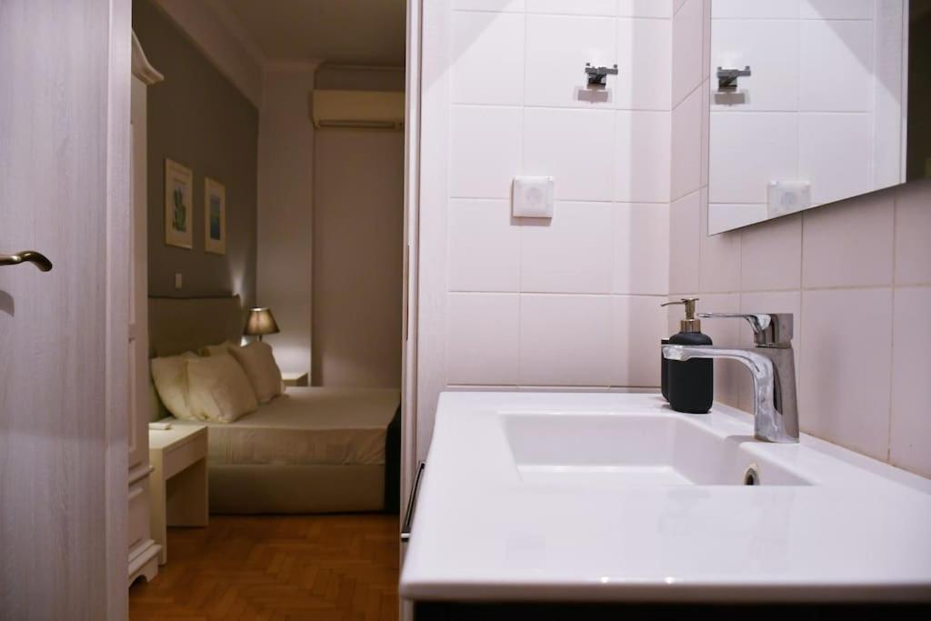 Apartamento Flat Near Acropolis Hill Atenas Exterior foto
