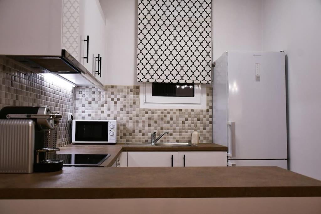 Apartamento Flat Near Acropolis Hill Atenas Exterior foto